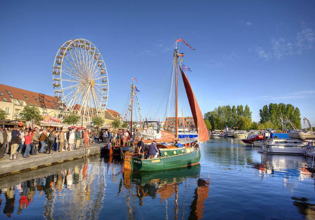 Uferpromenade Daire Waren  Dış mekan fotoğraf